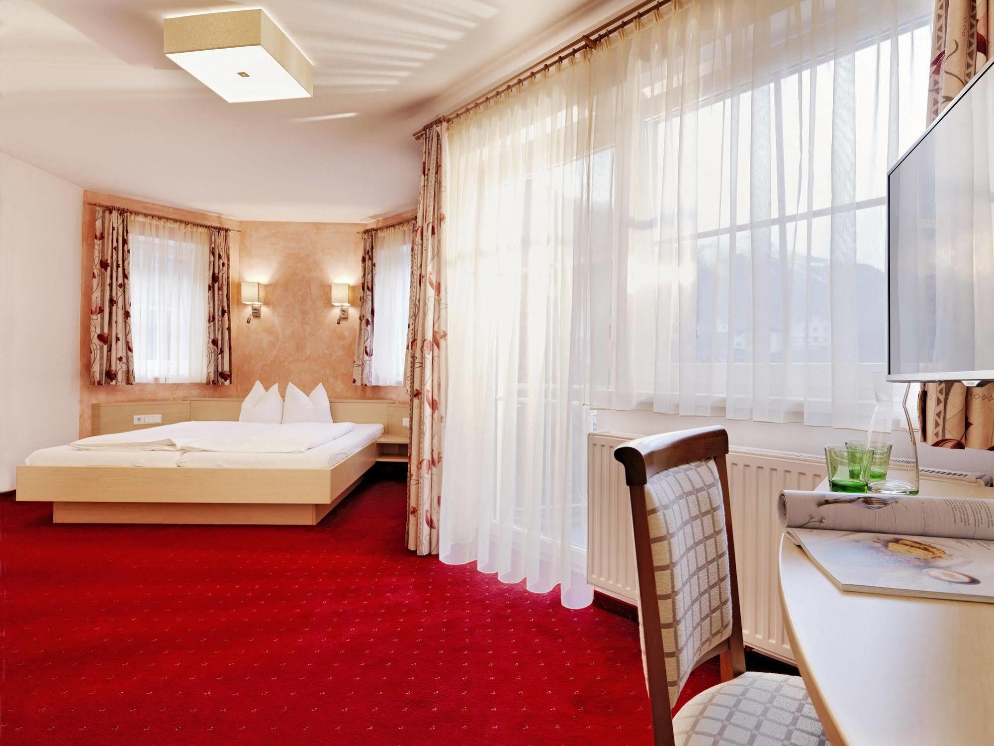 Posthotel Strengen Am Arlberg Ngoại thất bức ảnh